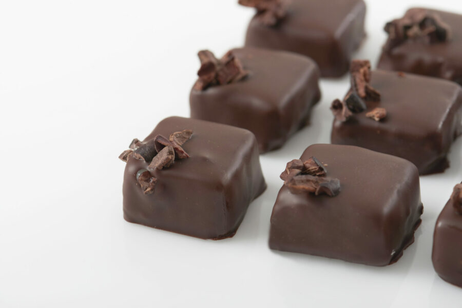 Bombón de Amazonía 75% y Nibs de cacao