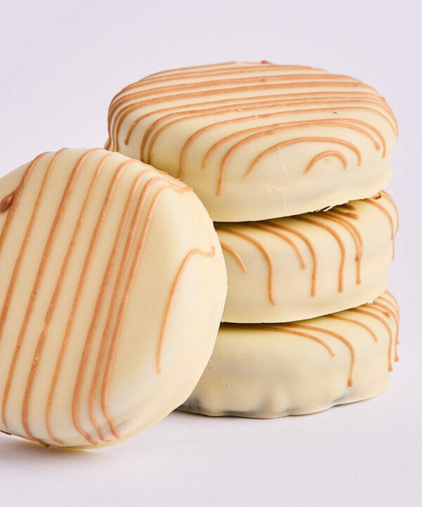Oreos bañadas en chocolate blanco